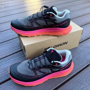 Salomon Women's Ultra Glide 2 - Kitten Pink,Black,Gray NWT